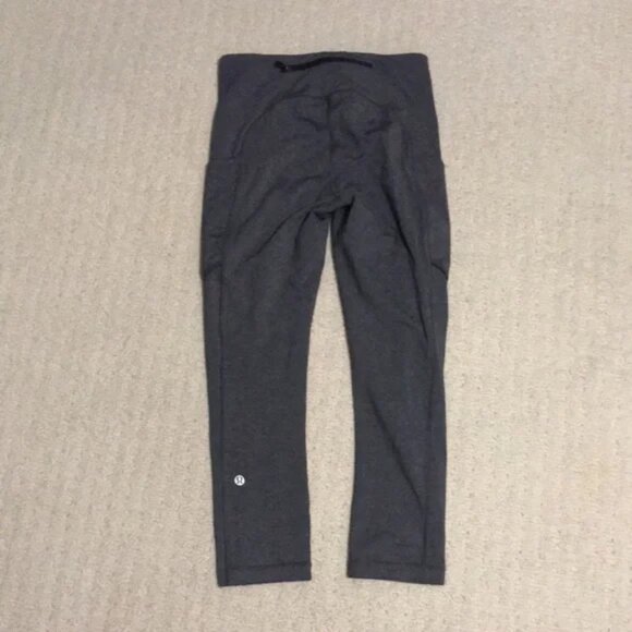Lululemon Speed Up Crop (21") in Heathered Black Size 4 Like New - Picture 11 of 14